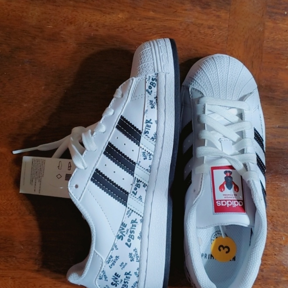 Adidas Save the Lobster 🦞 - Picture 7 of 13